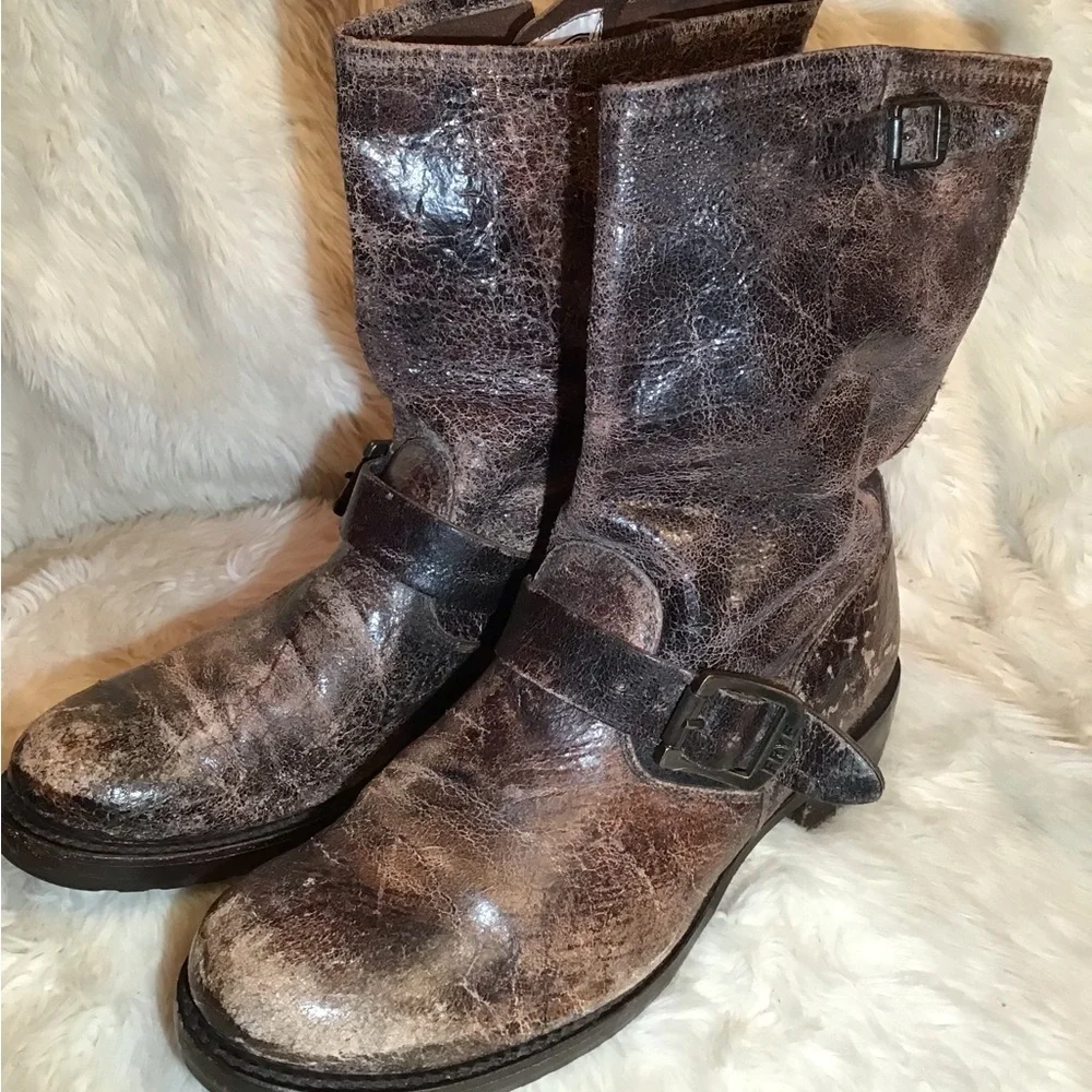 Frye Mens crackled distressed leather boots size 9
